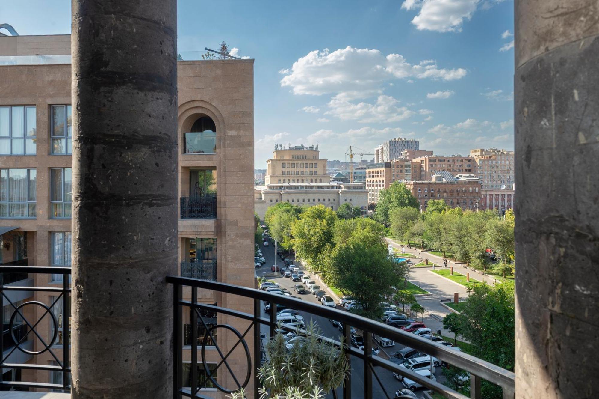Tufenkian Historic Yerevan Hotel Exterior photo